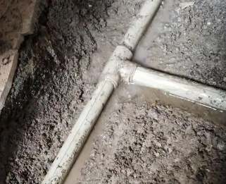 红塔漏水维修电话